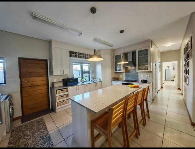 3 BEDROOM CLUSTER FOR SALE IN BRENTWOOD